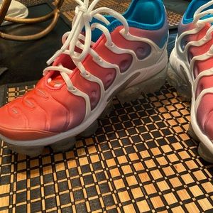 Vapormax Plus